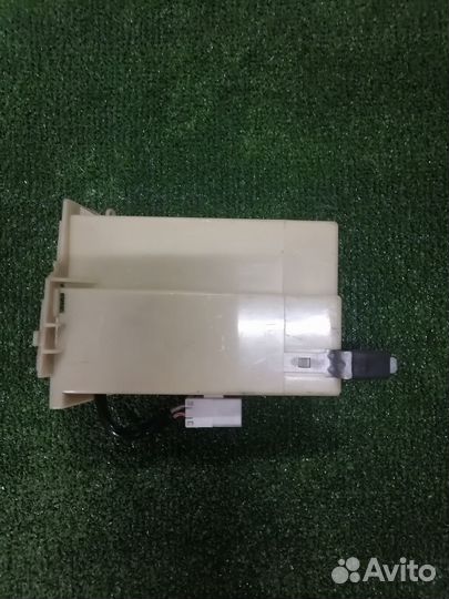 Блок управления климатической установкой Mazda Xed