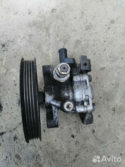 Насос гур Митсубиси каризма