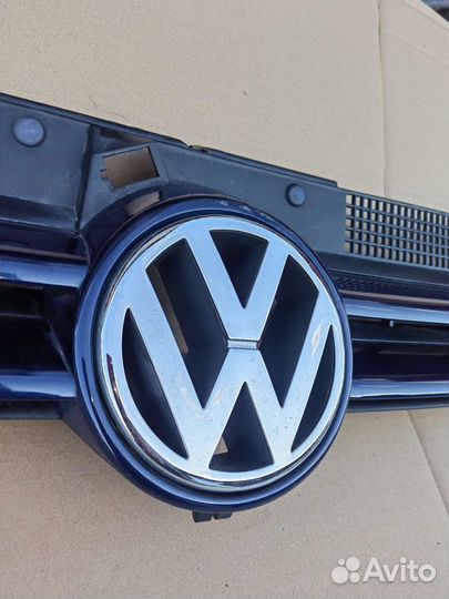 Решетка радиатора golf 4