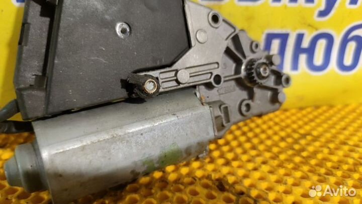 Моторчик люка Porsche Cayenne 4.5t