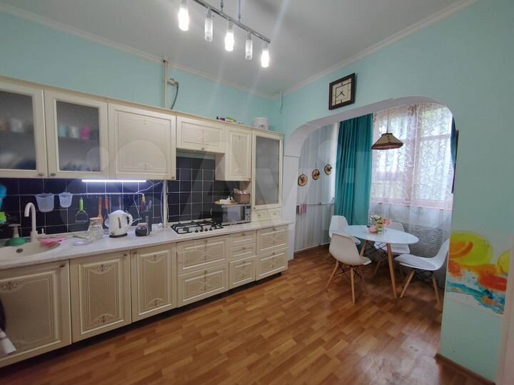 3-к. квартира, 72,5 м², 4/6 эт.