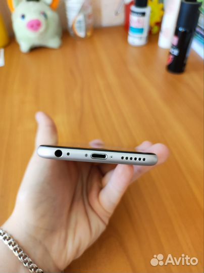 iPhone 6S, 32 ГБ