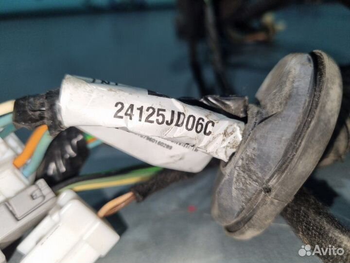 Проводка (коса) двери передняя правая Nissan