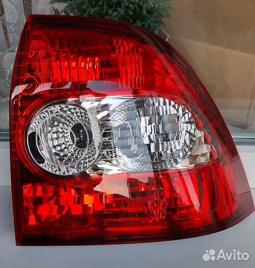 Задний правый фонарь LADA Priora 21703-21723