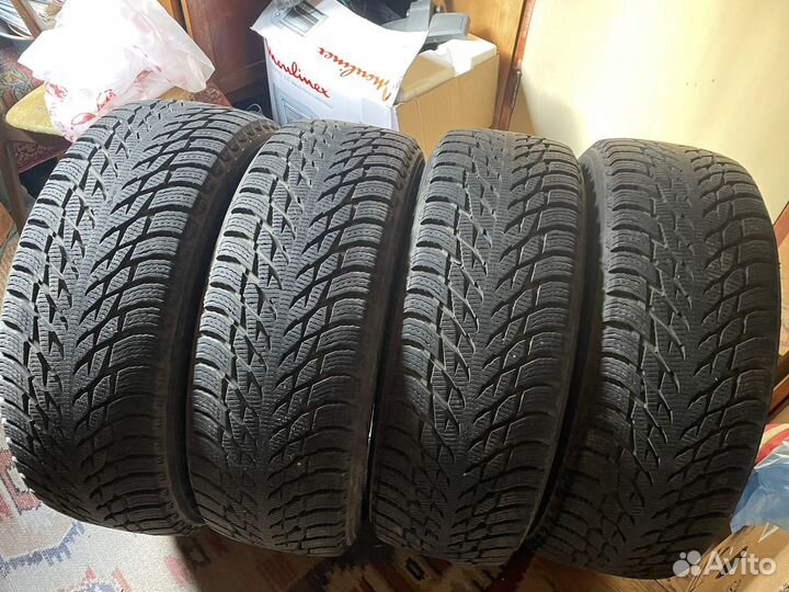 Nokian Tyres Hakkapeliitta R3 SUV 235/60 R18 107R