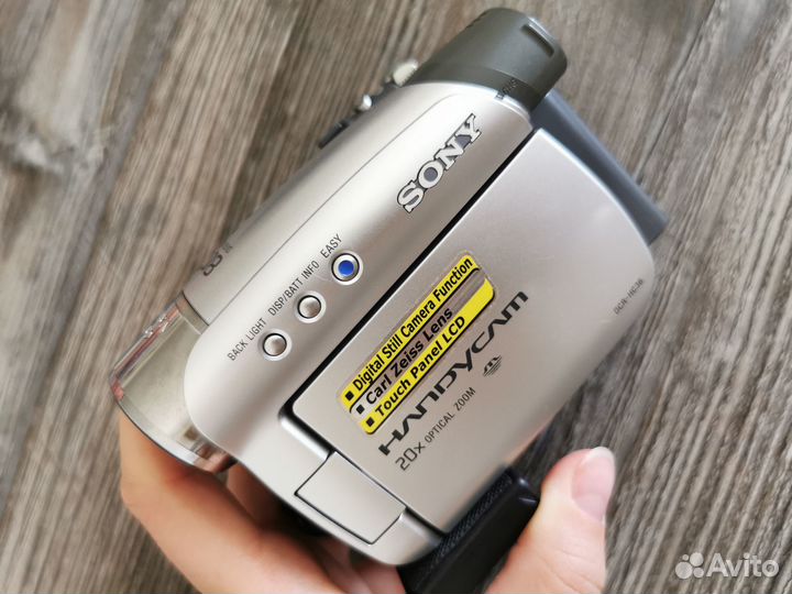 Видеокамера Sony Handycam DCR-HC36