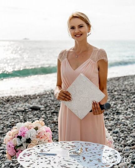 Свадебный регистратор на выездную церемонию, ведущ