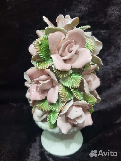 Ваза с цветами фарфор 16см