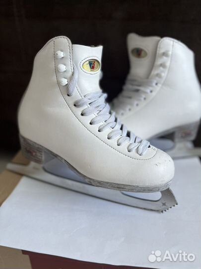 Коньки фигурные Riedell