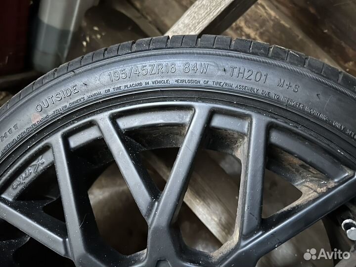 Accelera 651 195/45 R5