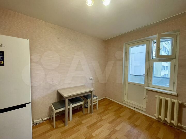 2-к. квартира, 60 м², 6/10 эт.