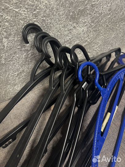 Вешалки плечики бу 9 шт