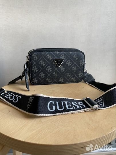 Сумочка женская через плечо новая Guess