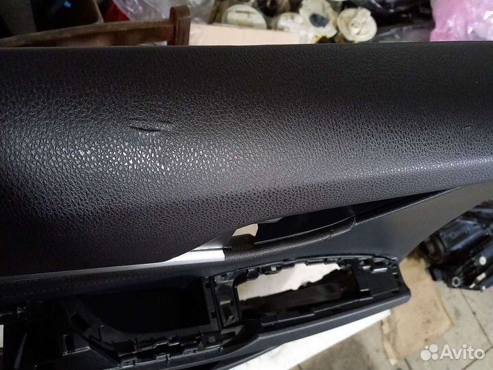 Обивка двери задняя левая Toyota Camry XV70