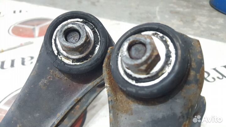 Комплект рычагов на Mercedes-Benz R107 C107 W114