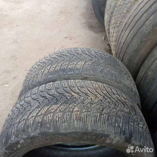 Kumho WinterCraft Ice Wi51 215/45 R16