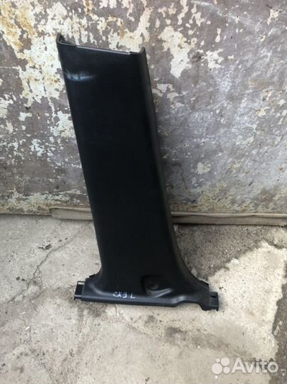 Обшивка средней стойки Мазда Сх9 CX9