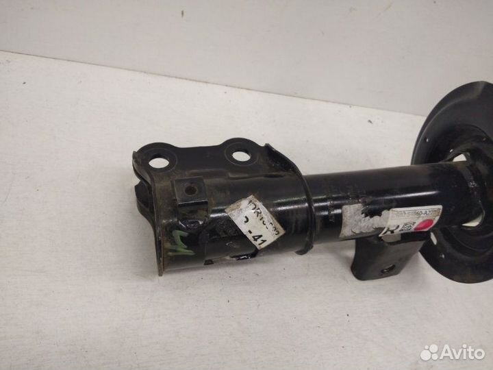 Амортизатор передний правый Kia Ceed 2012