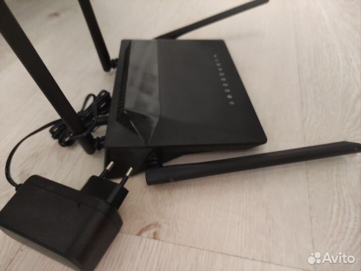 Wifi роутер D-link dir-825