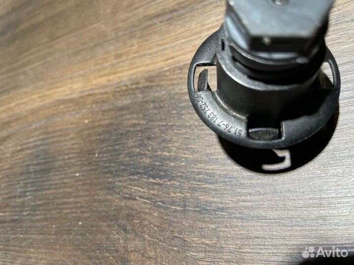 Отбойник капота Bmw 3 Series F30 N47D20C 2013