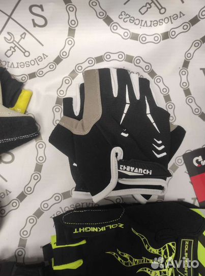 Велоперчатки без пальцев в ассортименте