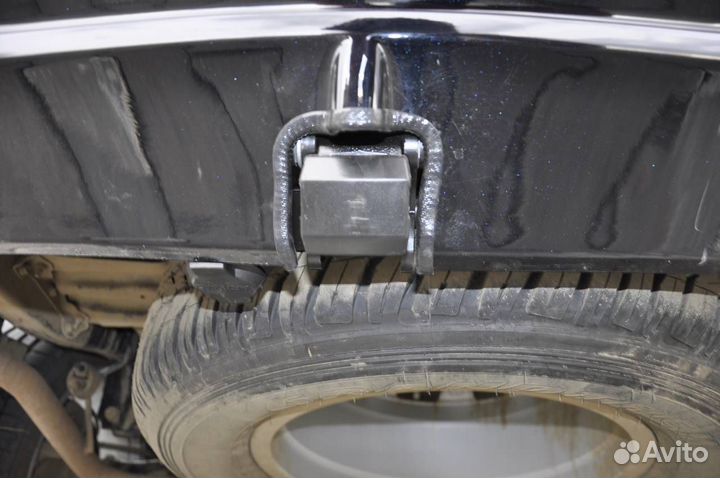 Фаркоп на toyota Land cruiser 200