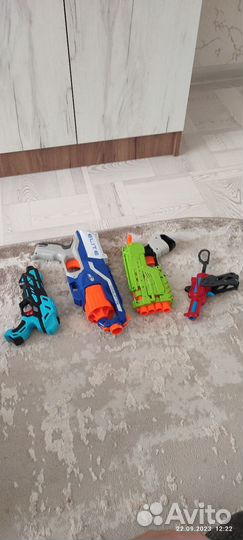 Бластеры и пистолеты