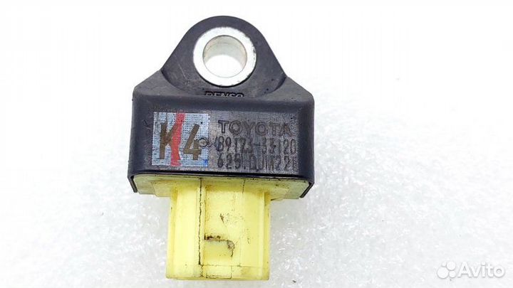 Датчик удара Toyota Camry XV70 A25afks 2021