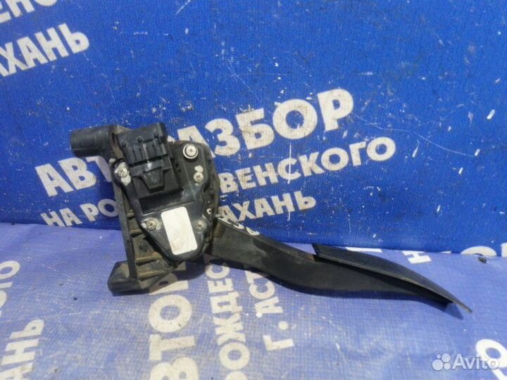 Педаль газа Opel Astra H хэтчбек 2007