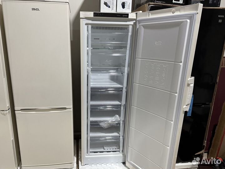 Морозильная камера Indesit DFZ5175 E