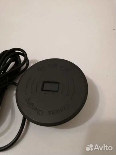 Беспроводная универсальная зарядка встраимая