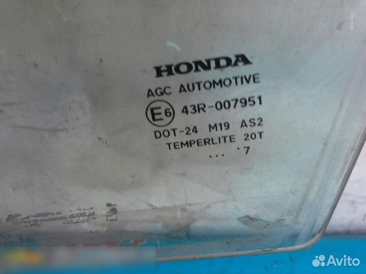 Стекло двери передней левой Honda Civic 5D 2006-20
