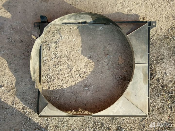 Диффузор радиатора bmw e34 525i m50 бмв е34 м50б25