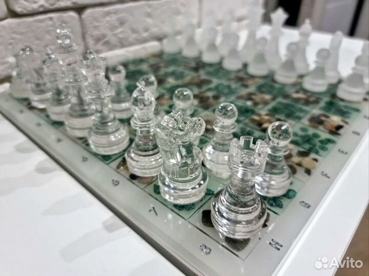 Шахматы ручной работы из смолы без доски