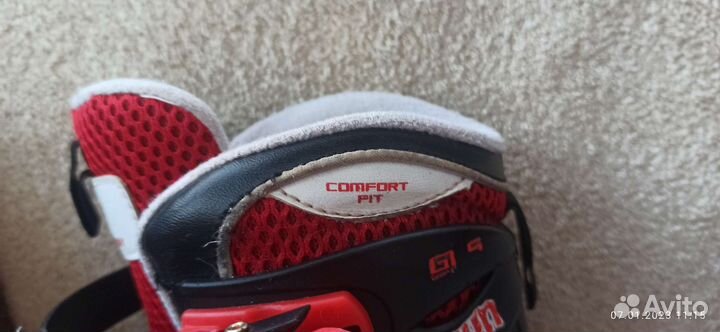 Коньки хоккейные детские