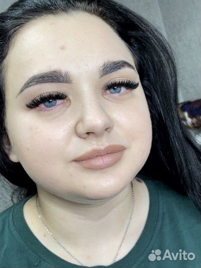 Наращивание ресниц, мега объем