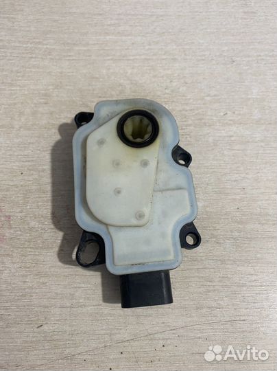 Моторчик заслонки жалюзи радиатора вольво хс90