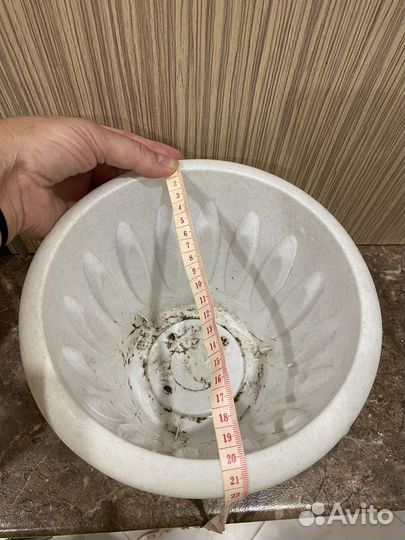 Горшки цветочные большие 3шт пластик 1шт керамика