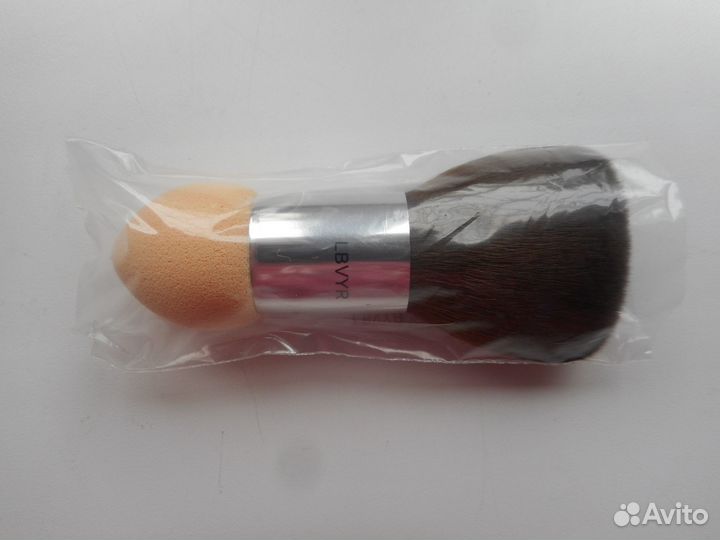 Кисть-спонж для макияжа новая