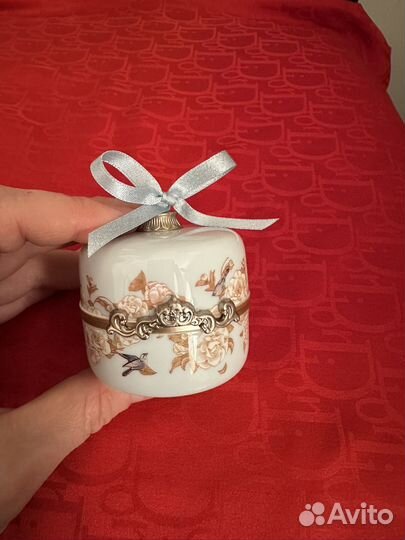 Косметика Flower Knows