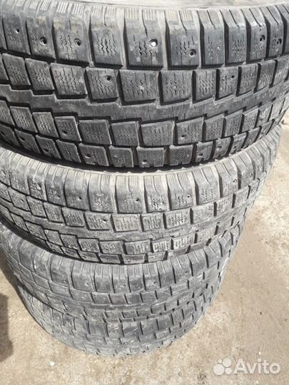 Cooper CS7 225/70 R16