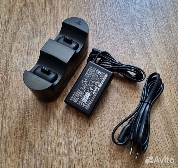 Dualshock 4 v.2/Зарядка для PS4/PS5