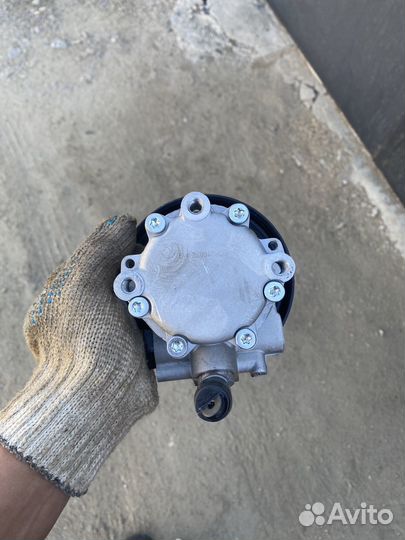 Насос гидроусилителя для renault duster