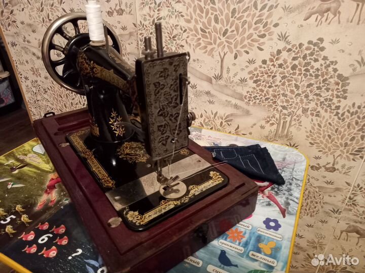 Швейная машина Singer