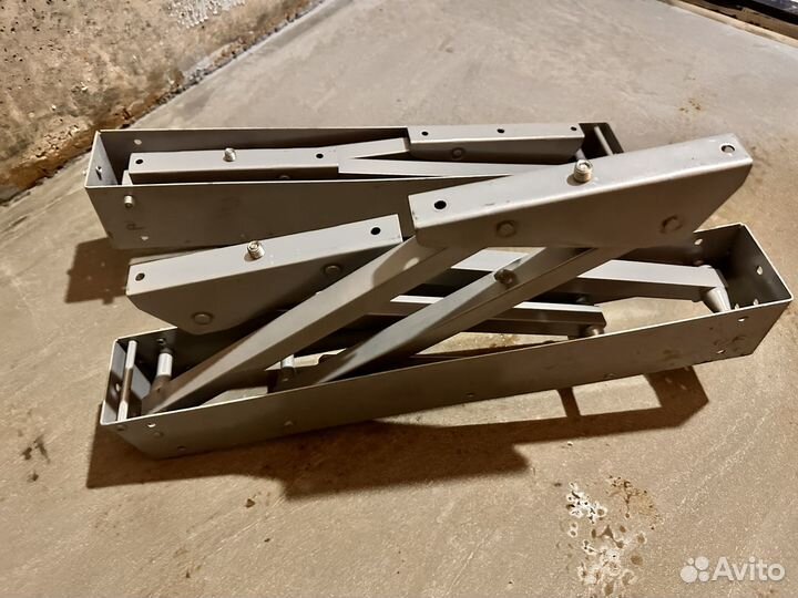 Подъемный механизм для раскладного стола