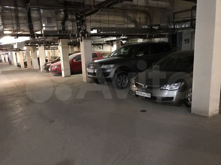 Машиноместо, 16 м²