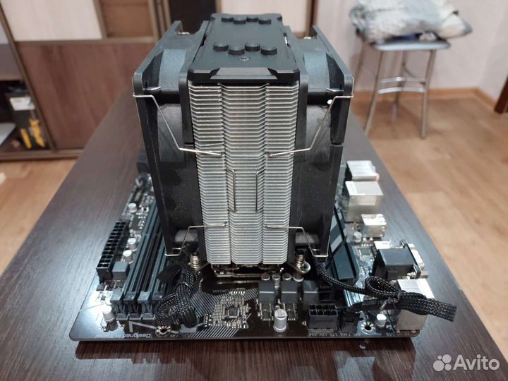 Материнская плата с процессором 10700f и кулером