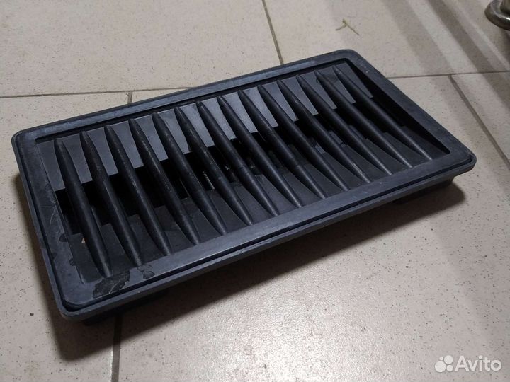 Пластиковые поддоны бу