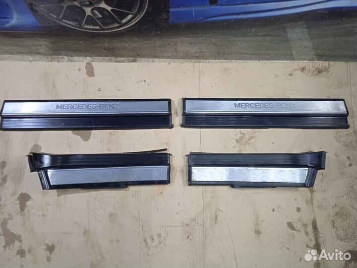 Внутренние накладки порогов комплект Mercedes W140