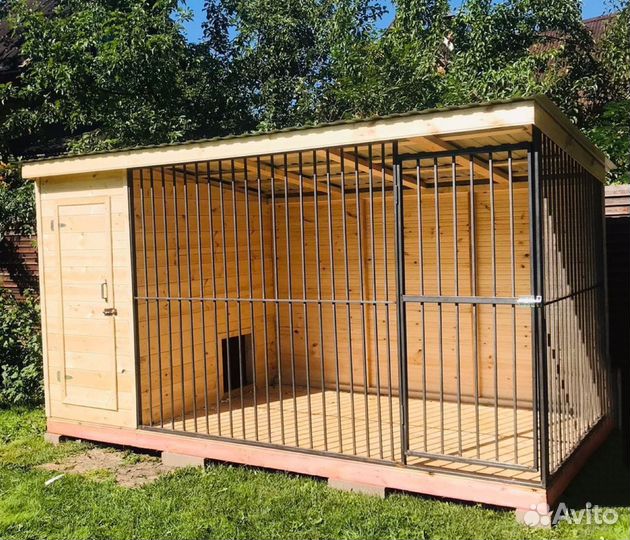 Уличный вольер для собак с будкой утепленной